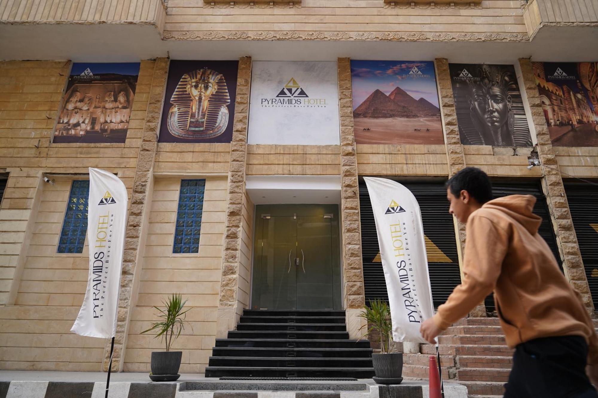 Pyramids Hotel Kafrat al Jabal Bagian luar foto